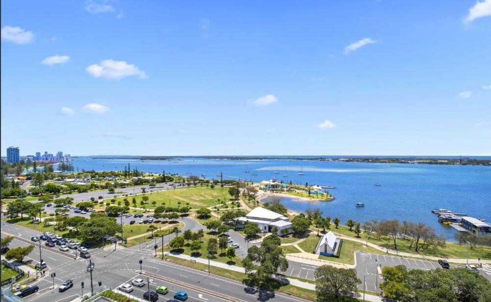 גולד קוסט Harbour Side Resort מראה חיצוני תמונה